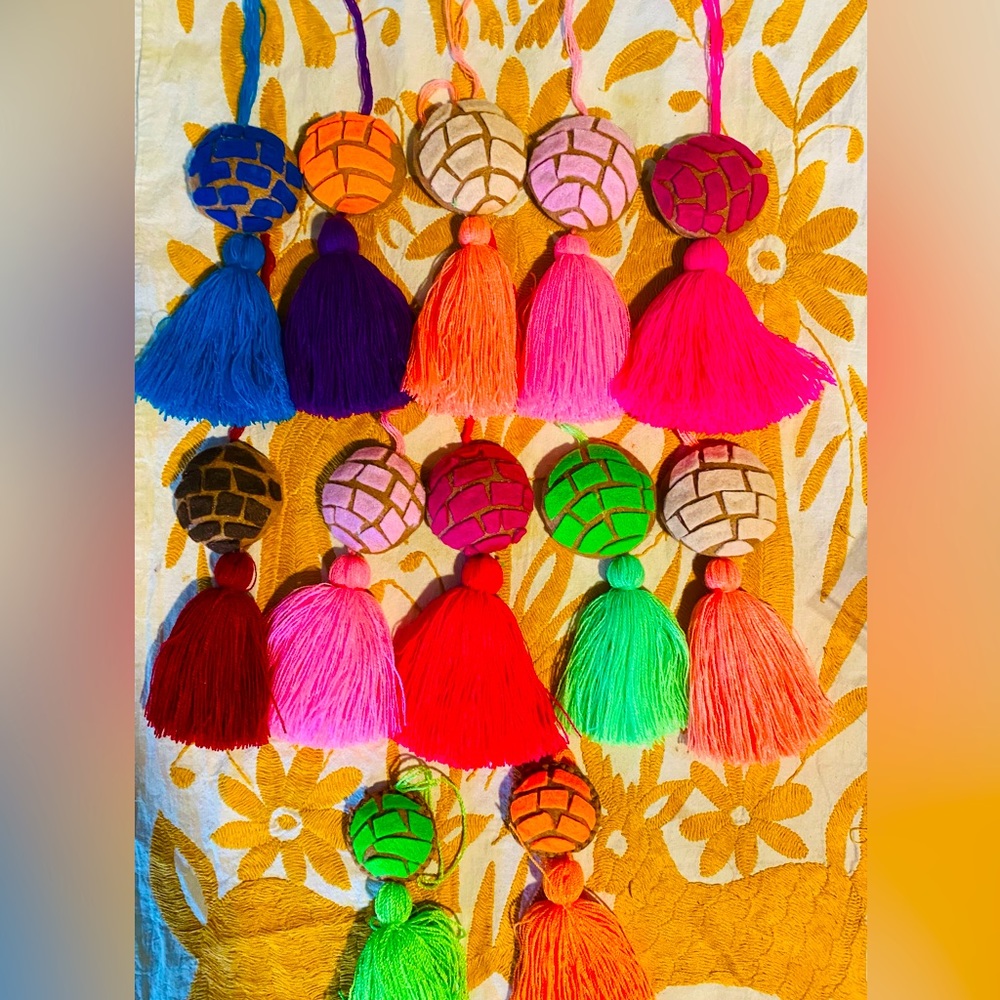 Keychains, 1 piece handmade in the shape of Mexican bread multi-purpose